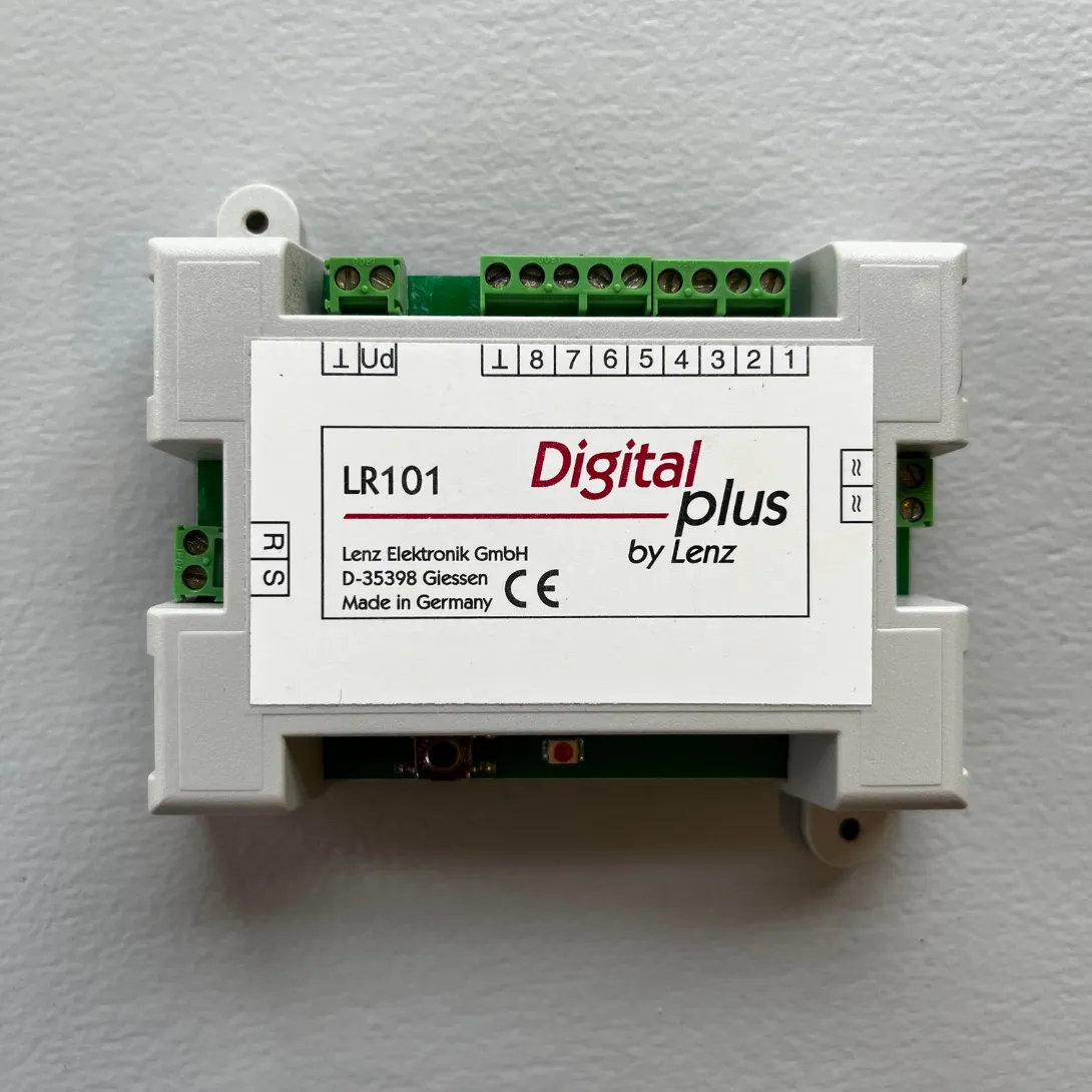 LR101 - Feedback Module with 8 Outlets - DIGITAL PLUS by LENZ